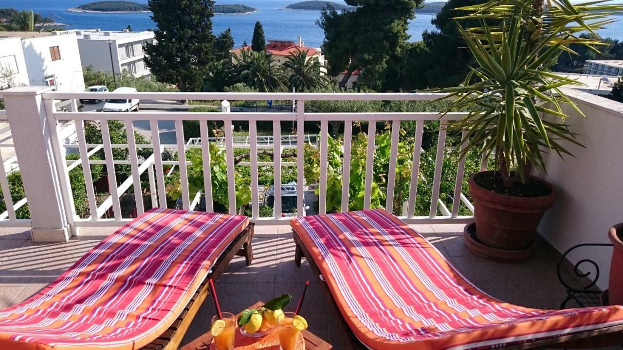 Apartments Mare Hvar Town Eksteriør bilde