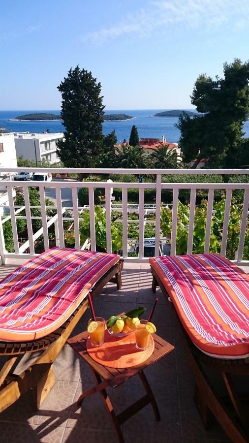 Apartments Mare Hvar Town Eksteriør bilde